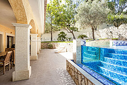 Gran villa de Mallorca con piscina en zona residencial noble