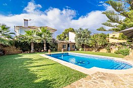Villa de Mallorca modernizada con estilo y con un hermoso jardín